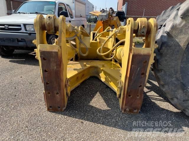 CAT D 8 R Ripper Kiti naudoti statybos komponentai