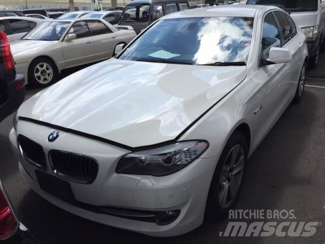 BMW 528i Lengvieji automobiliai
