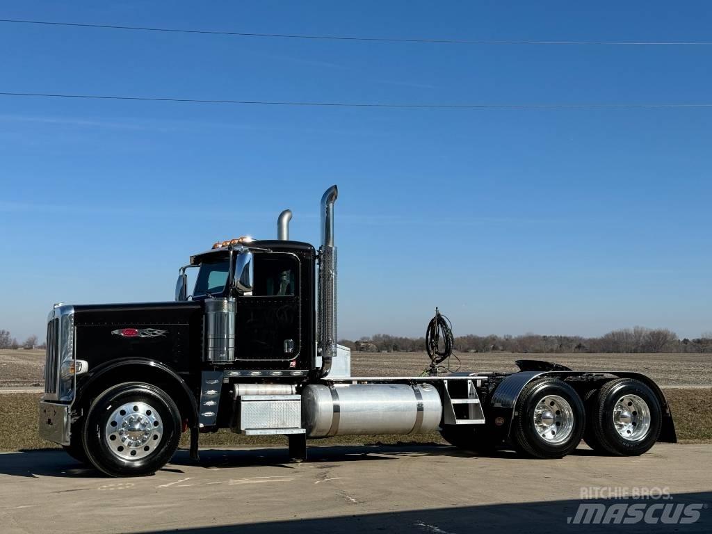 Peterbilt 389 Naudoti vilkikai