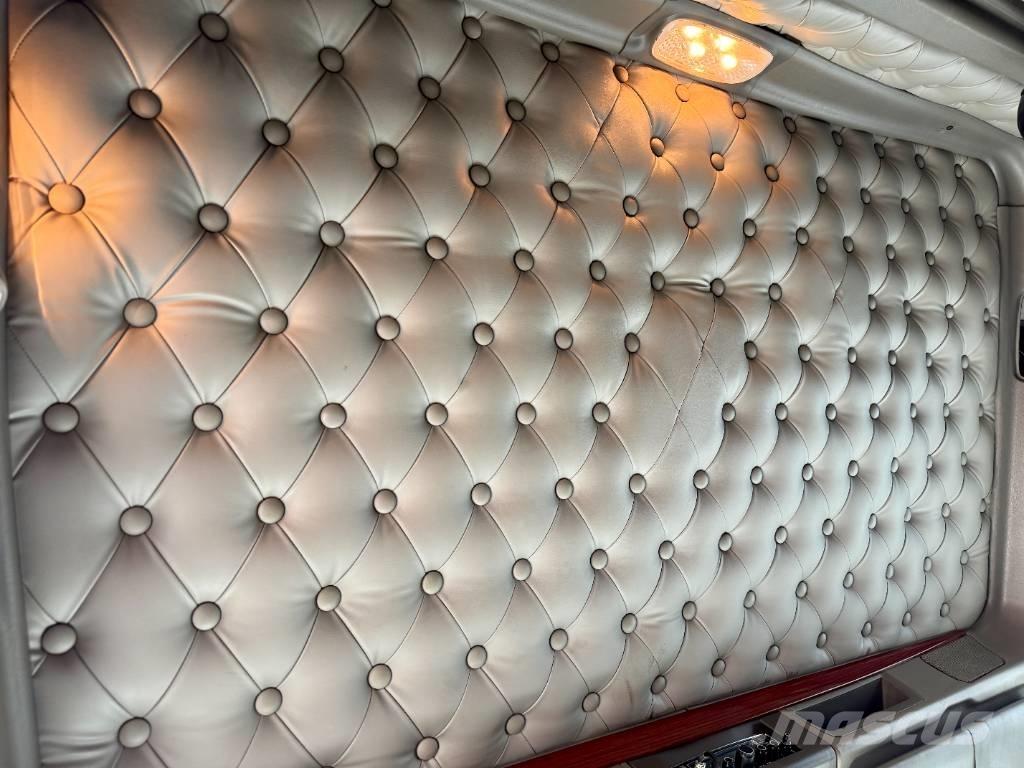 Kenworth W 900 Naudoti vilkikai