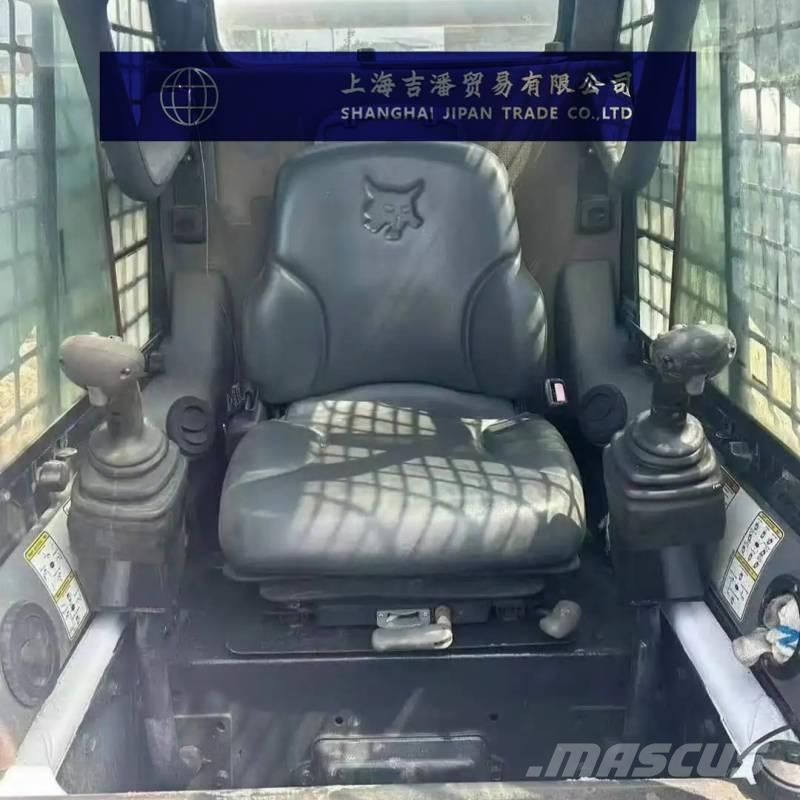 Bobcat S 330 Krautuvai su šoniniu pasukimu