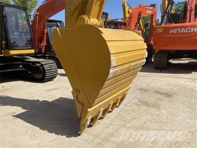 CAT 330 GC Vikšriniai ekskavatoriai