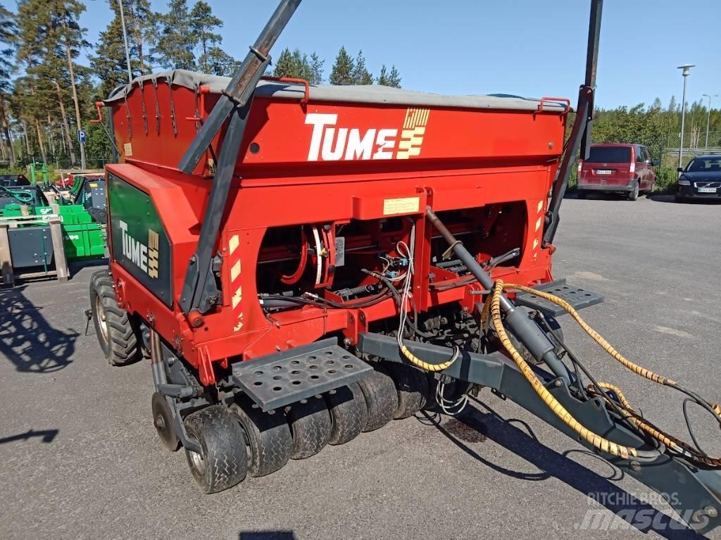 Tume Novacombi3000 Sėjamieji kombainai
