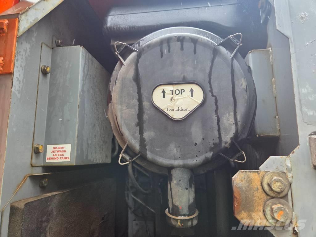 Hitachi ZX 210 LC-3 Vikšriniai ekskavatoriai