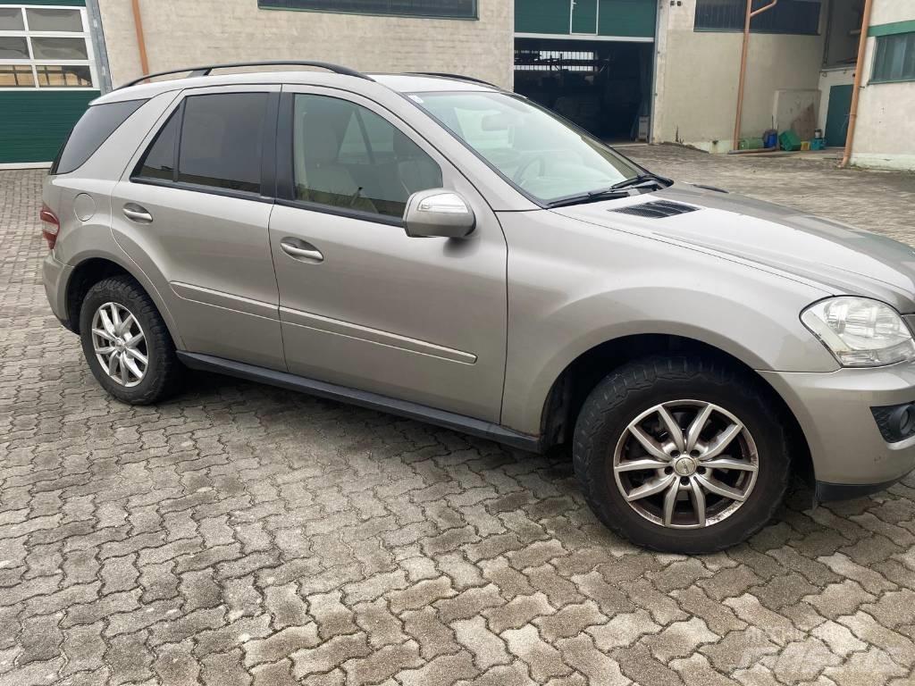 Mercedes-Benz ML 320 Lengvieji automobiliai