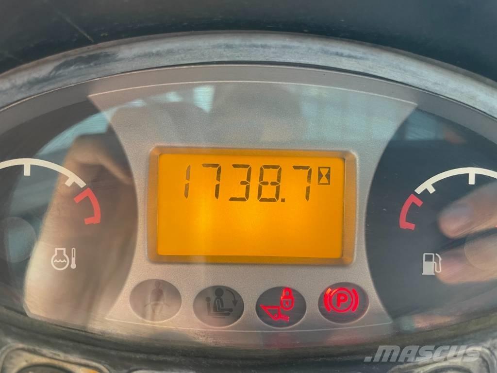 Bobcat T 590 Krautuvai su šoniniu pasukimu