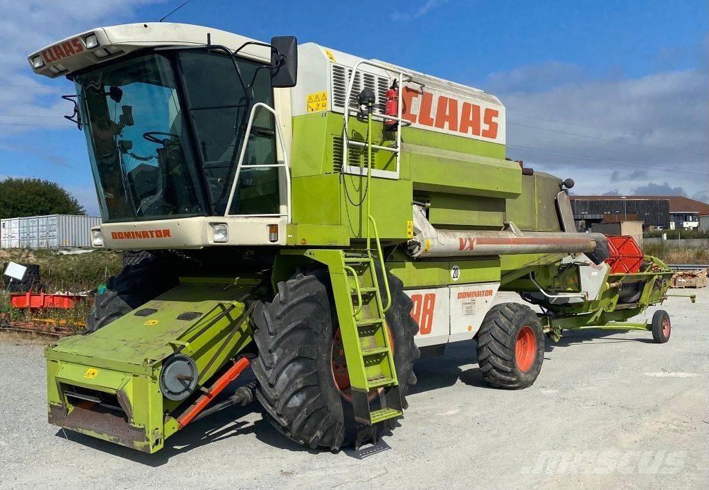 CLAAS Dominator 98 Derliaus nuėmimo kombainai