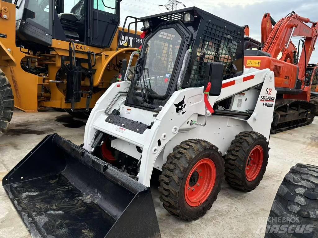 Bobcat S 160 Krautuvai su šoniniu pasukimu