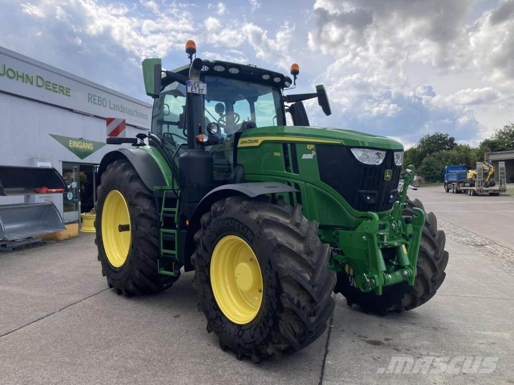 John Deere 6R250 Traktoriai