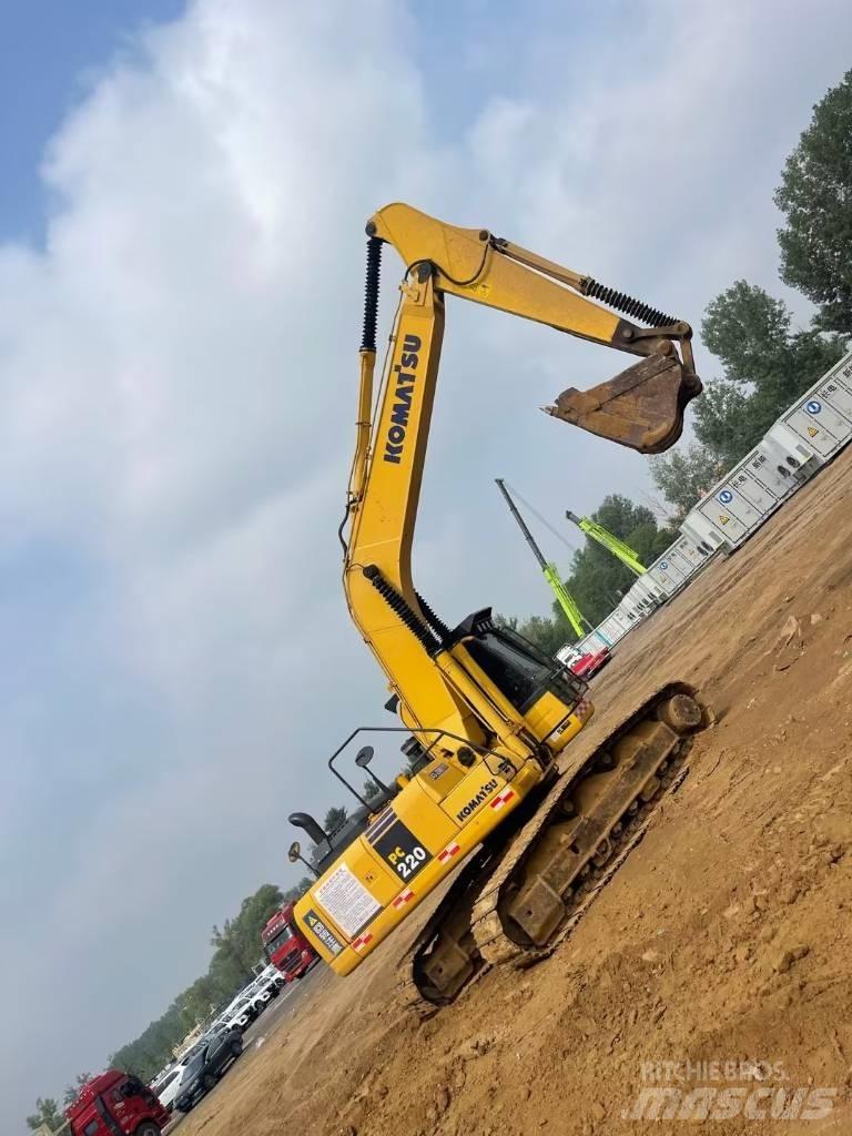 Komatsu pc220-8 Vikšriniai ekskavatoriai