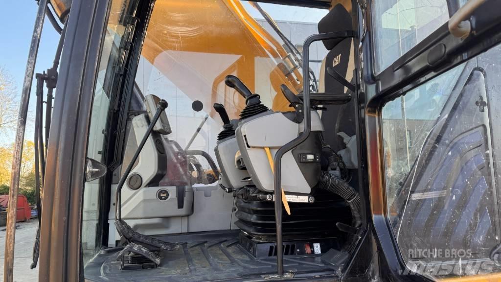 CAT 352 F Vikšriniai ekskavatoriai