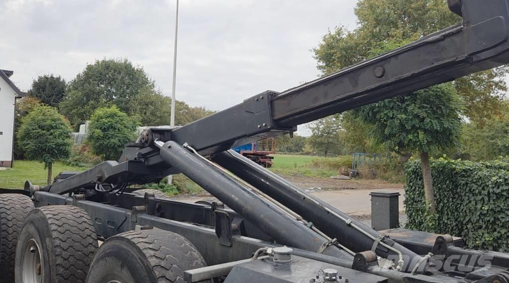 Pronar T386 Priekabos su kabliu