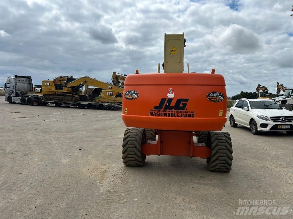 JLG 860 SJ Teleskopiniai keltuvai