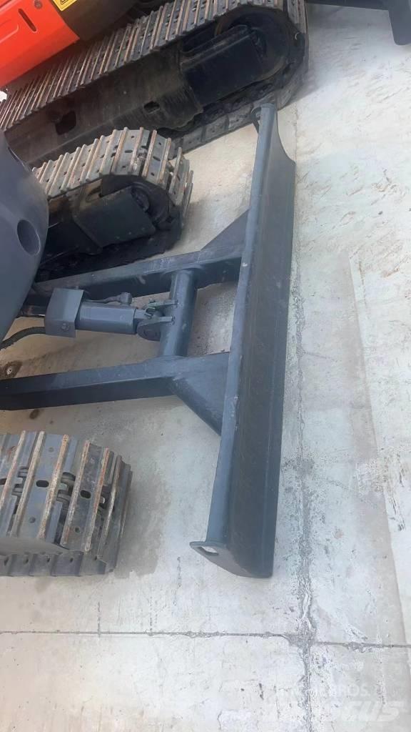 Kubota U 35 Vikšriniai ekskavatoriai