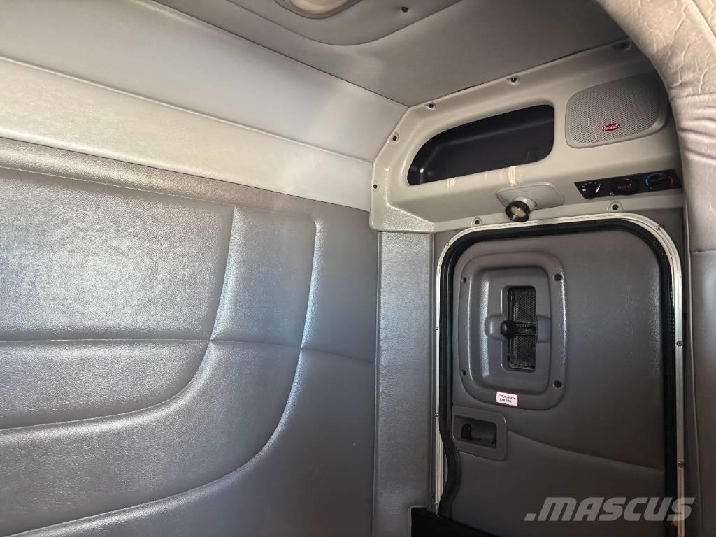 Peterbilt 389 Naudoti vilkikai