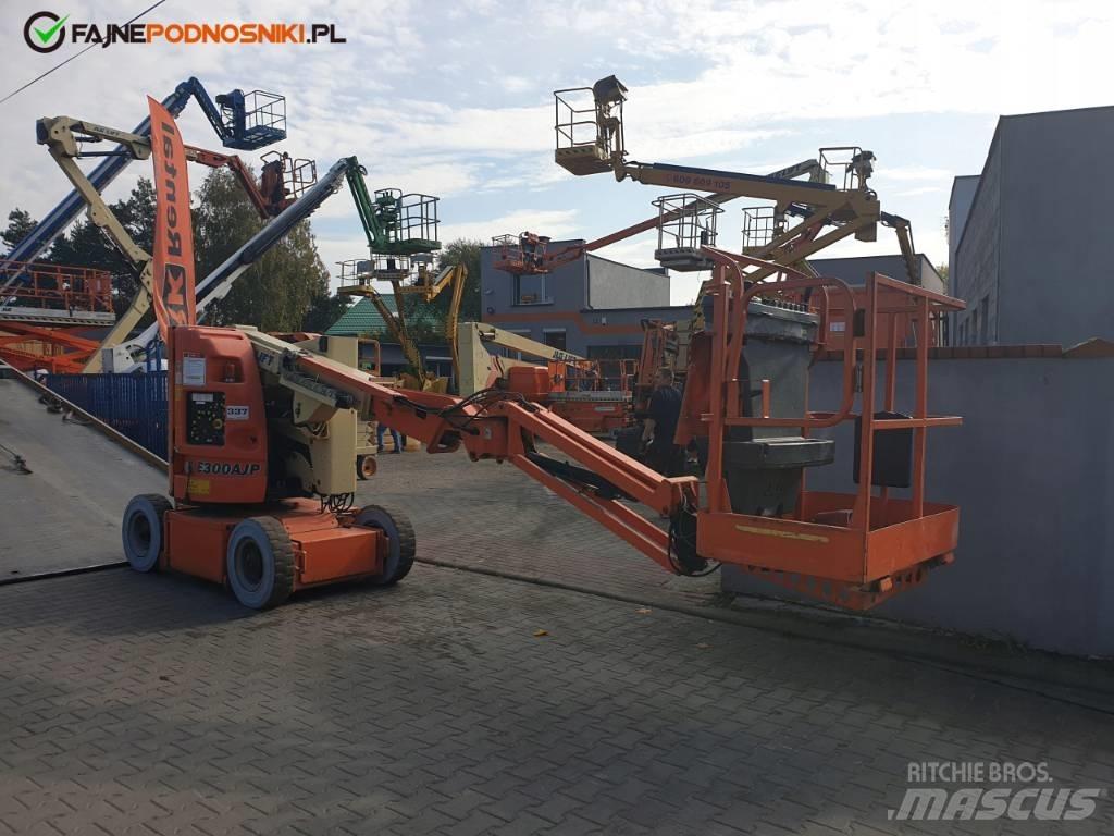 JLG E 300 AJP Alkūniniai keltuvai