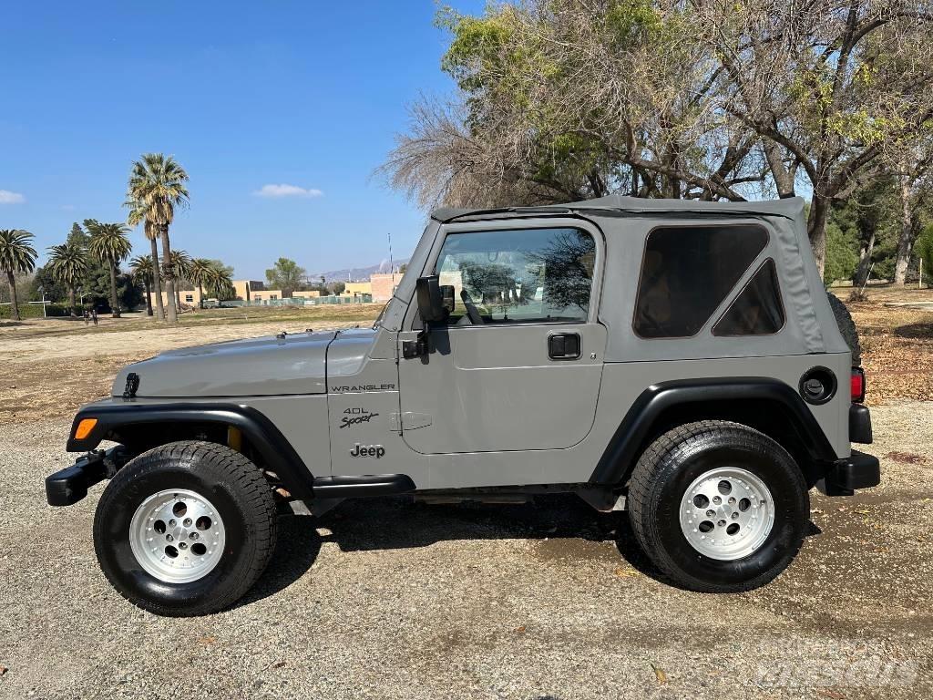 Jeep Wrangler Sport Lengvieji automobiliai