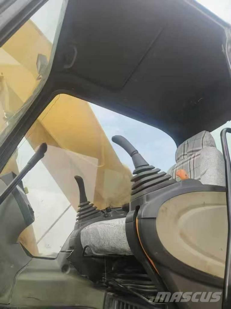 Sumitomo SH300 Vikšriniai ekskavatoriai