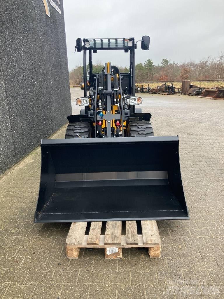 JCB 403 - Fabriksny Mini krautuvai