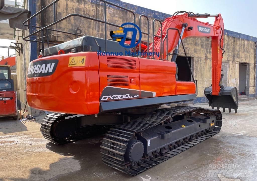 Doosan DX 300 Vikšriniai ekskavatoriai