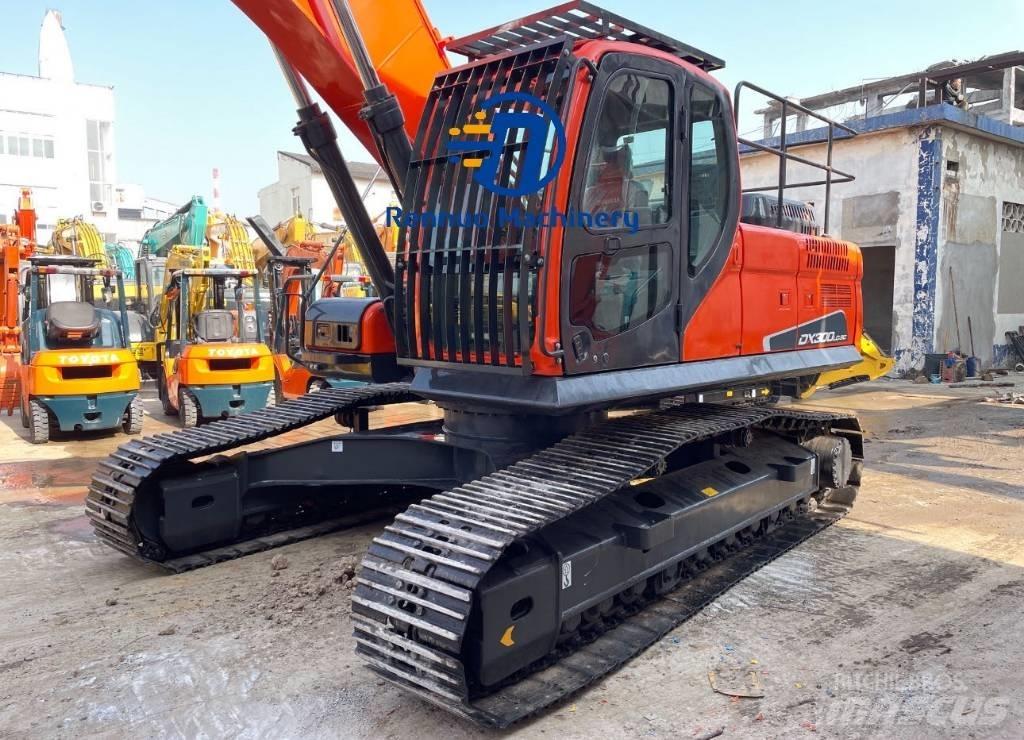Doosan DX 300 Vikšriniai ekskavatoriai
