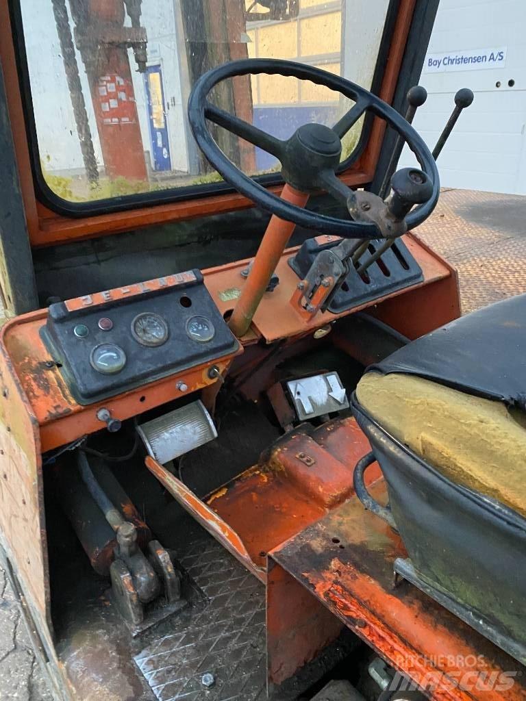 Jelau truck Šakiniai krautuvai - Kita