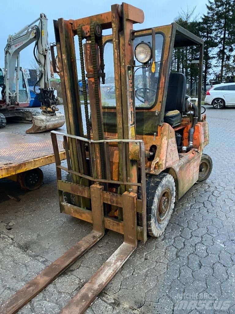 Jelau truck Šakiniai krautuvai - Kita