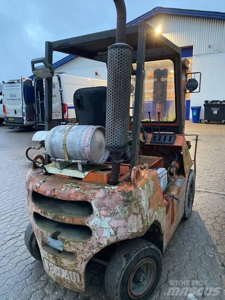 Jelau truck Šakiniai krautuvai - Kita