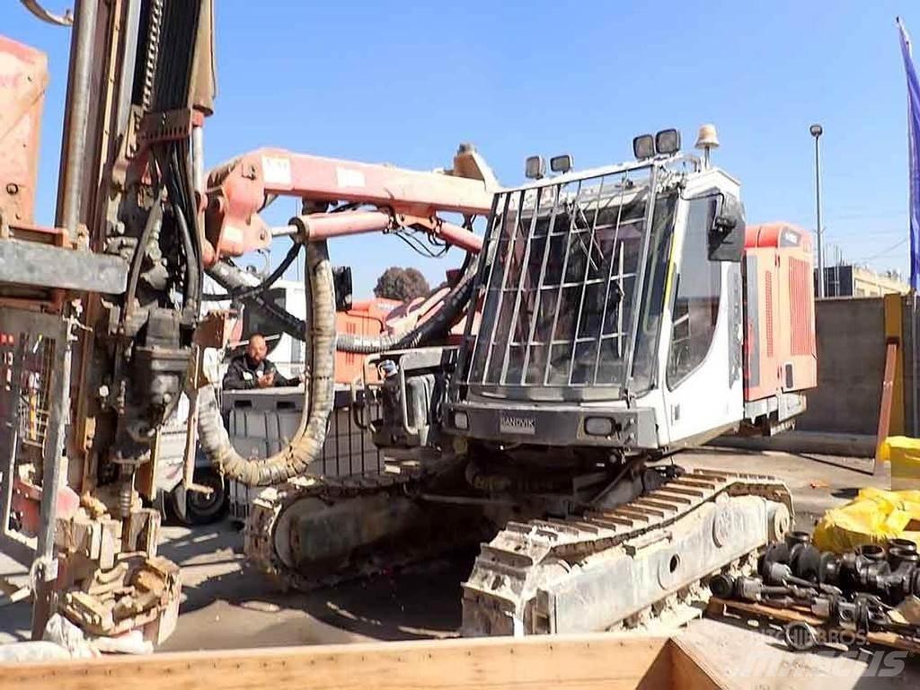 Sandvik DX800 Žemės paviršiaus gręžimo technika