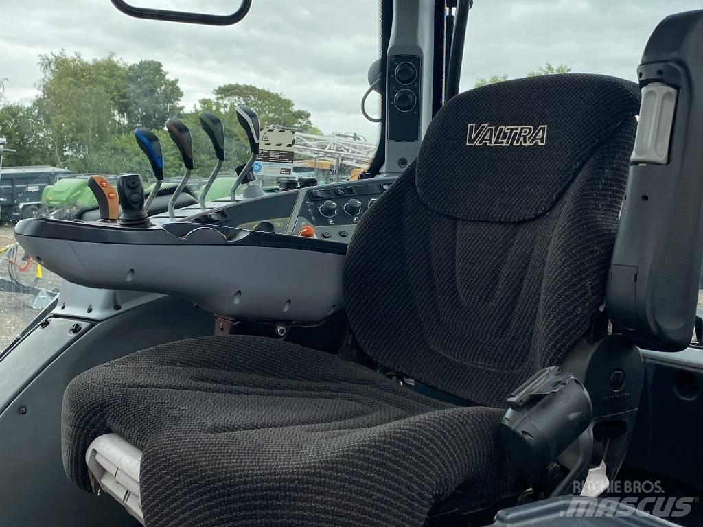 Valtra T 174EA Traktoriai