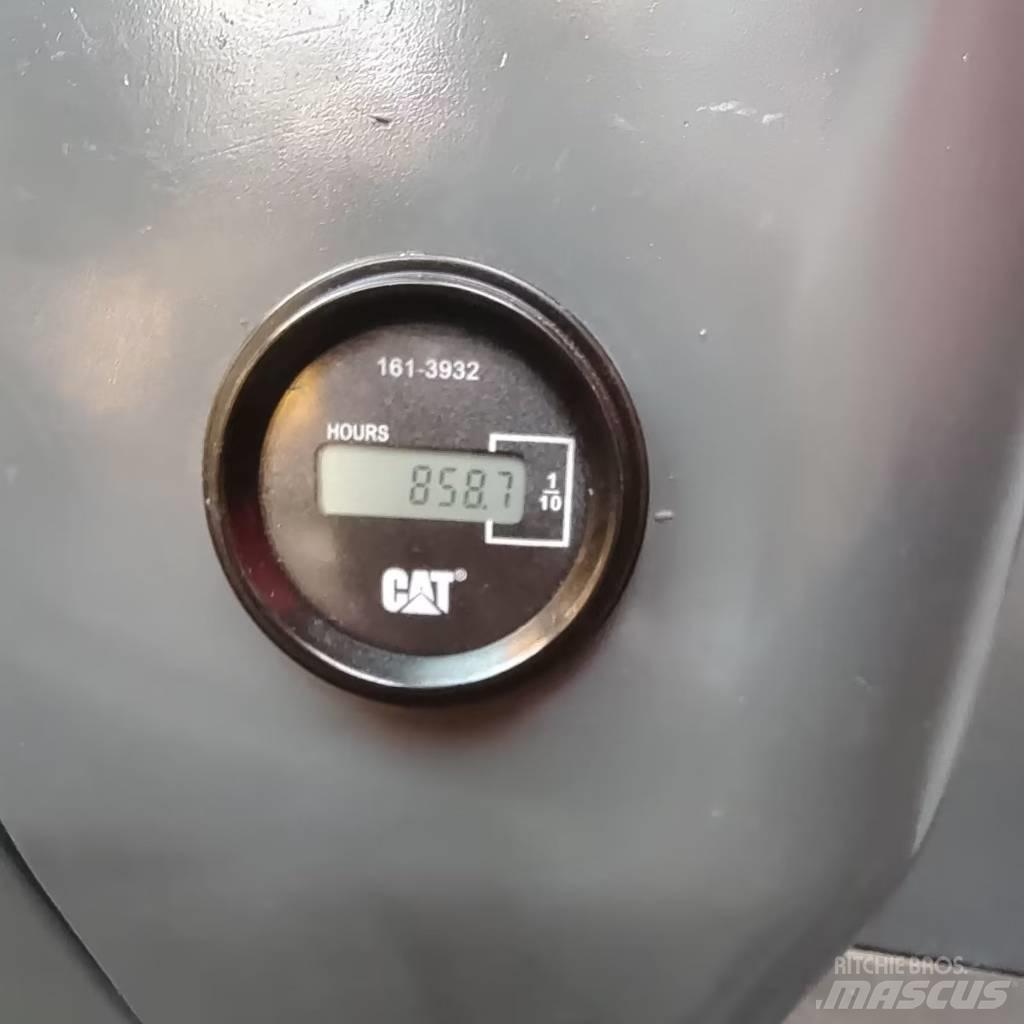 CAT 320 D Vikšriniai ekskavatoriai