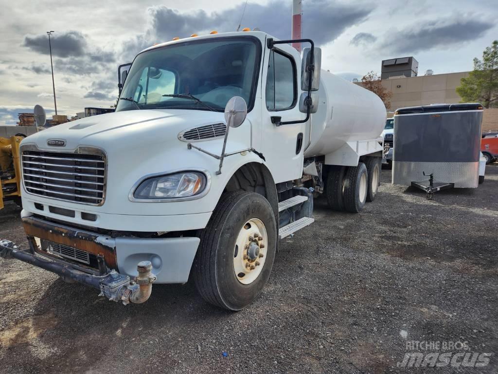 Freightliner M2-106 Vandens sunkvežimiai
