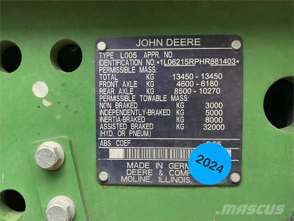 John Deere 6215R Traktoriai