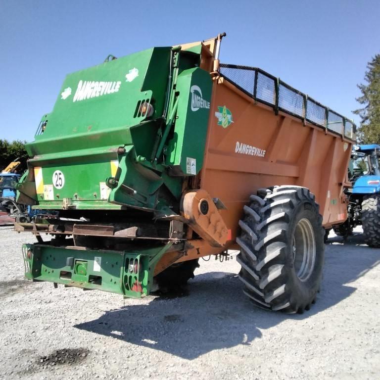 Dangreville EV 11 Mėšlo barstytuvai