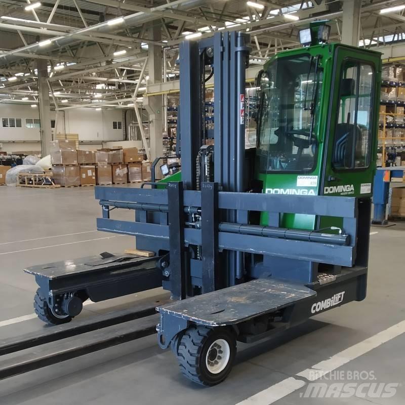 Combilift C 4000 L Šakiniai krautuvai su privažiavimu iš visų keturių pusių