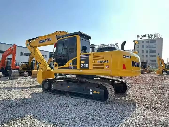 Komatsu PC 220 Vikšriniai ekskavatoriai