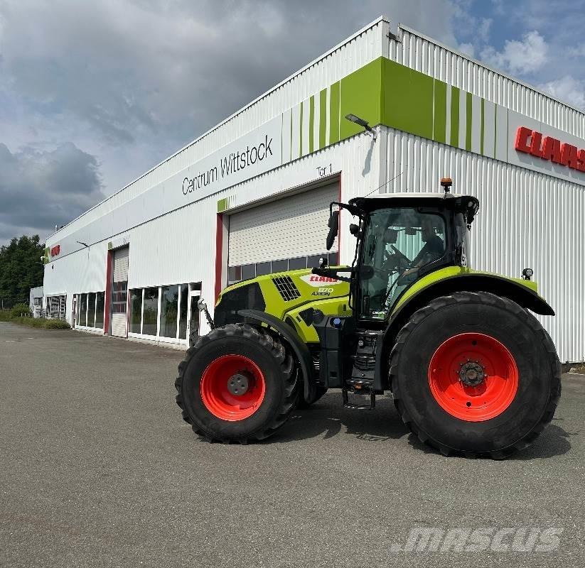 CLAAS Axion 870 Traktoriai