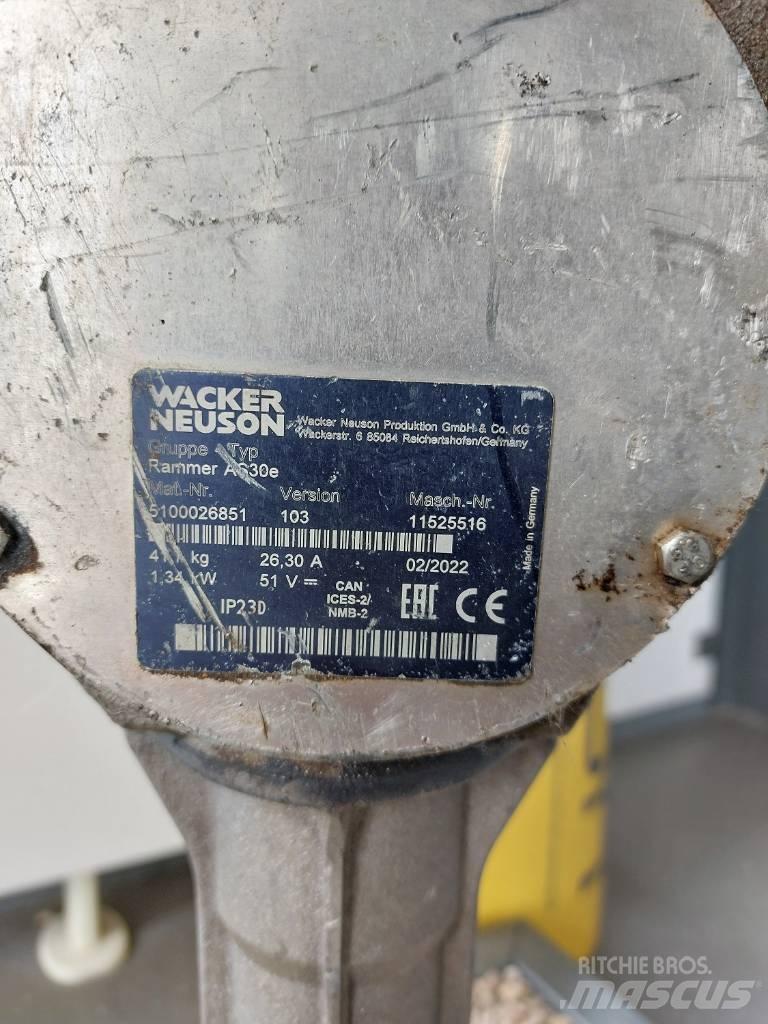 Wacker Neuson AS30e Plūktuvai