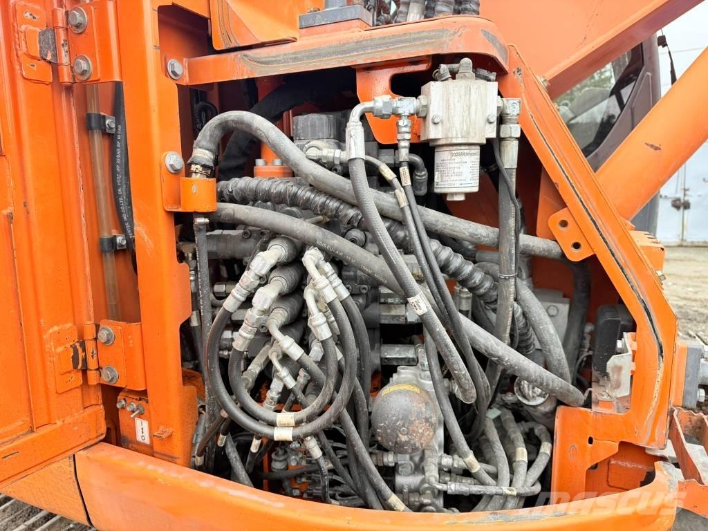Doosan DX 140 LCR Vikšriniai ekskavatoriai