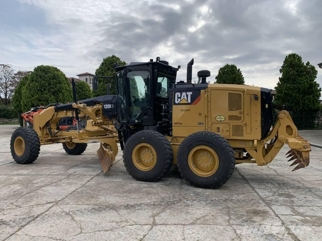 CAT 120 M 2 Greideriai