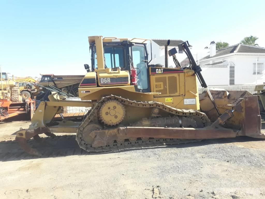 CAT D 6 R II Vikšriniai buldozeriai