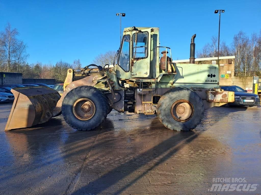 Komatsu WA 320-1 Naudoti ratiniai krautuvai
