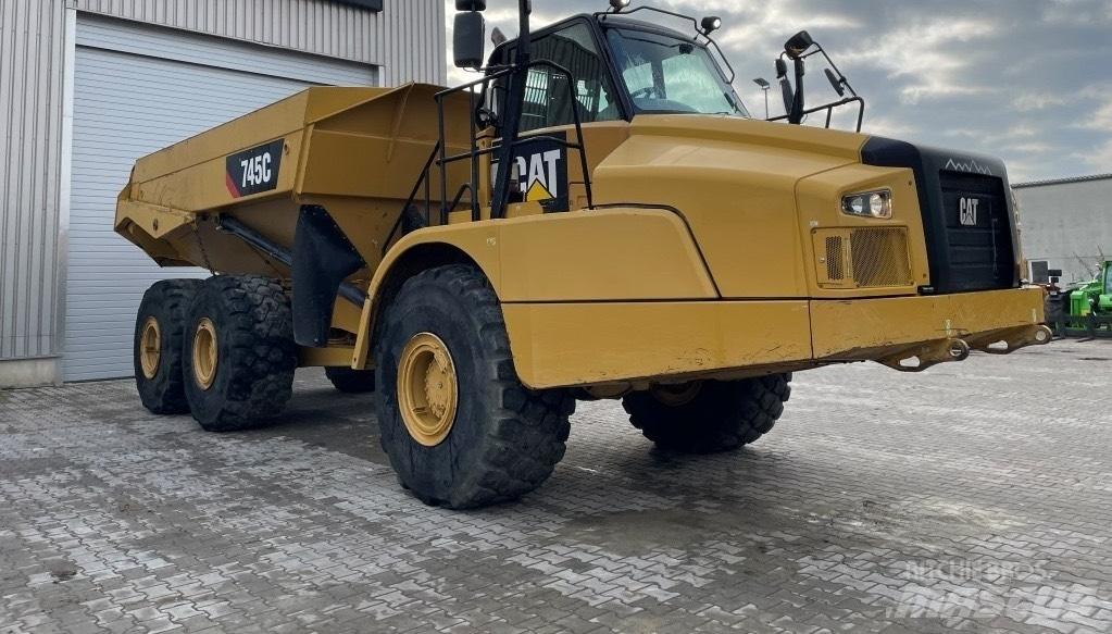 CAT 745 C Karjeriniai savivarčiai