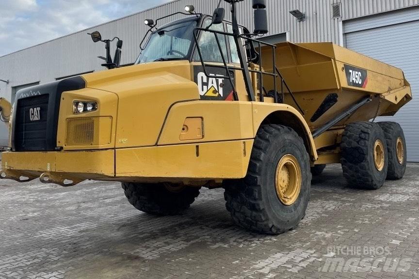 CAT 745 C Karjeriniai savivarčiai