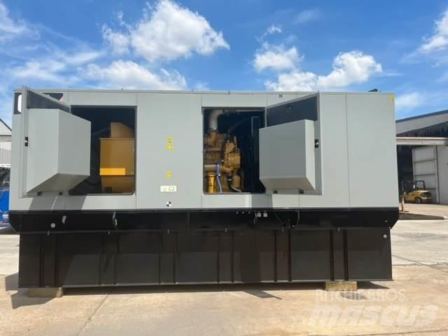 CAT C15 Dyzeliniai generatoriai