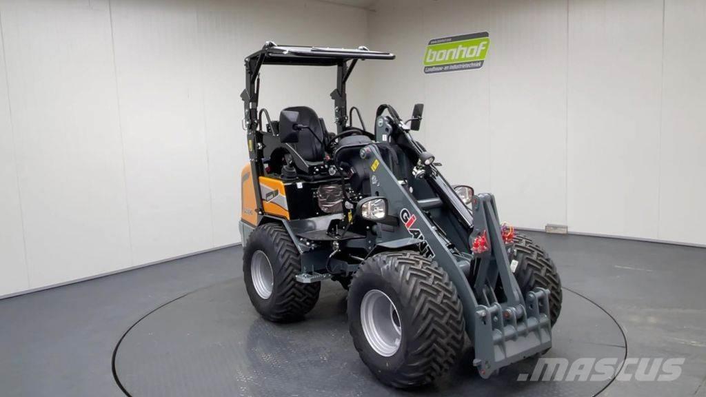 GiANT G2500 HD Naudoti ratiniai krautuvai