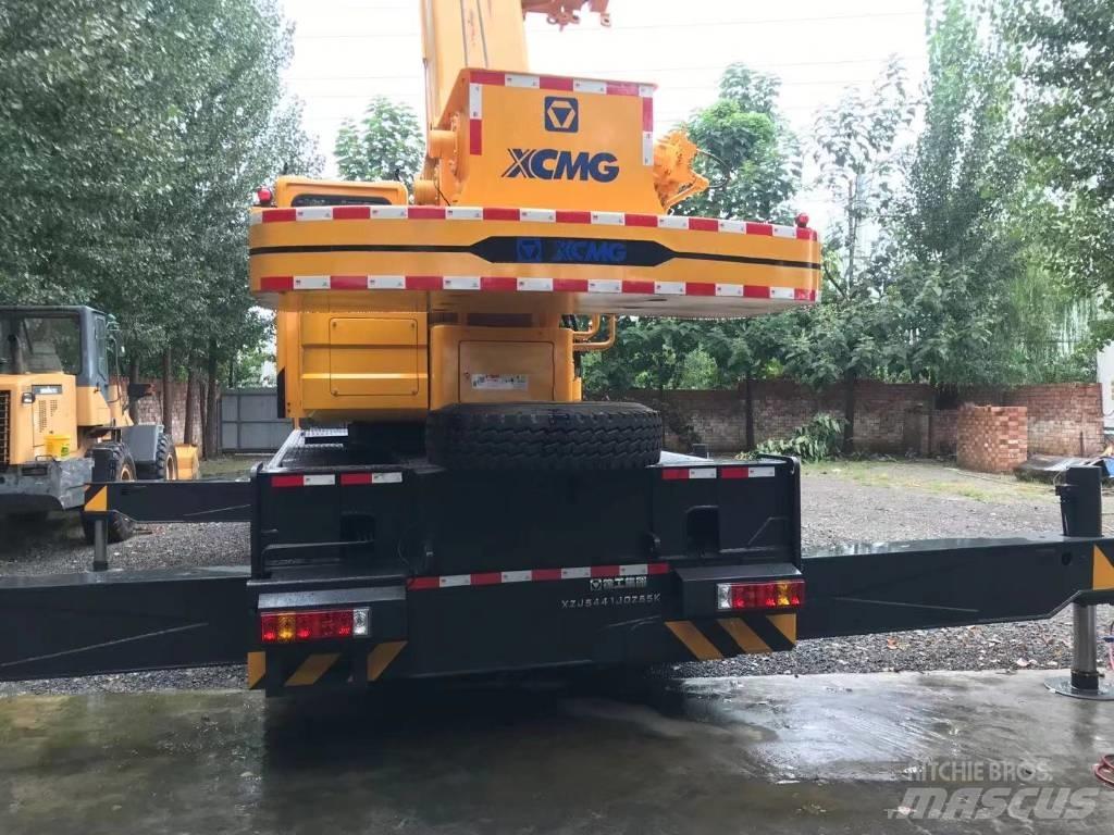 XCMG QY50KC Visureigiai kranai