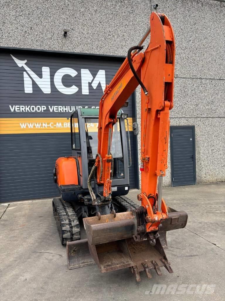 Hitachi ZX 30 Mini ekskavatoriai < 7 t