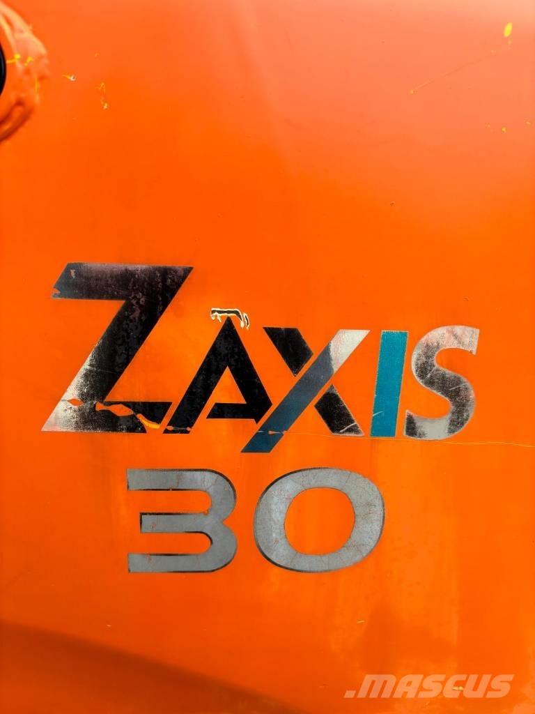 Hitachi ZX 30 Mini ekskavatoriai < 7 t