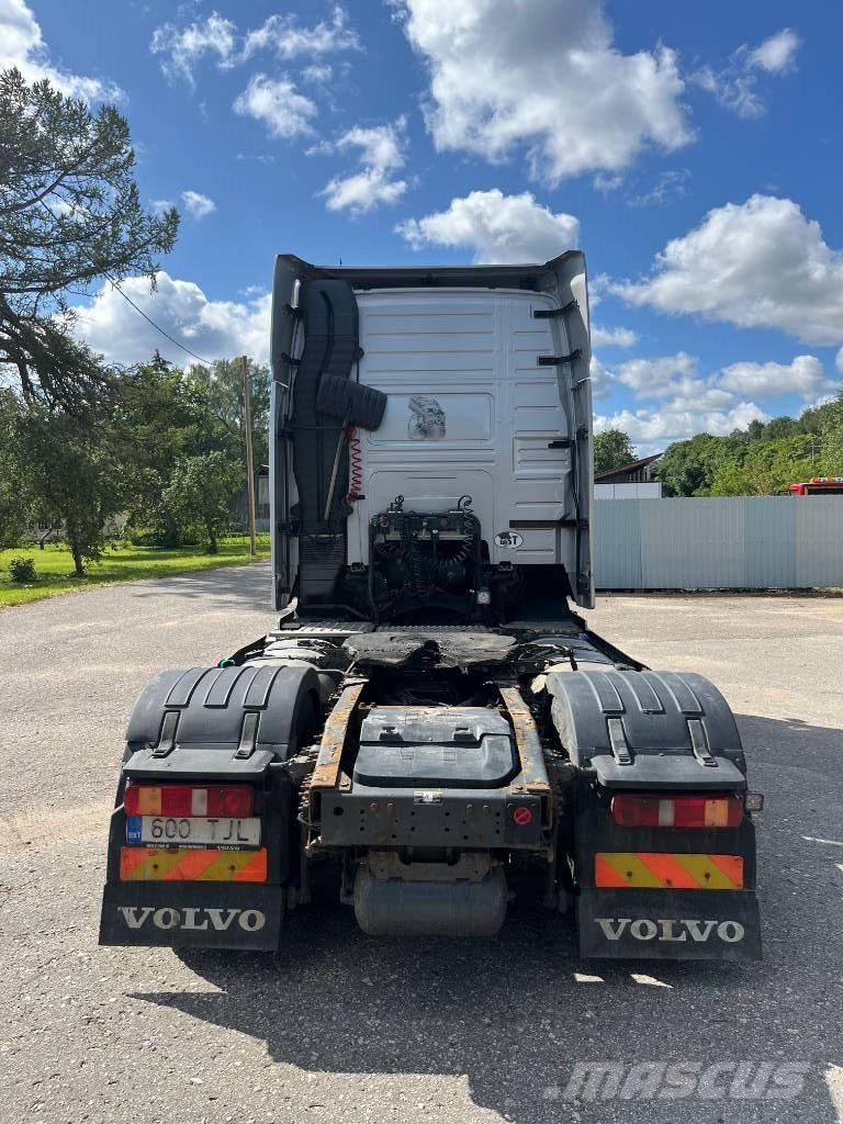 Volvo FH 12 Naudoti vilkikai